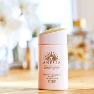 Anessa Perfect UV Mild Milk SPF50+/PA++++
